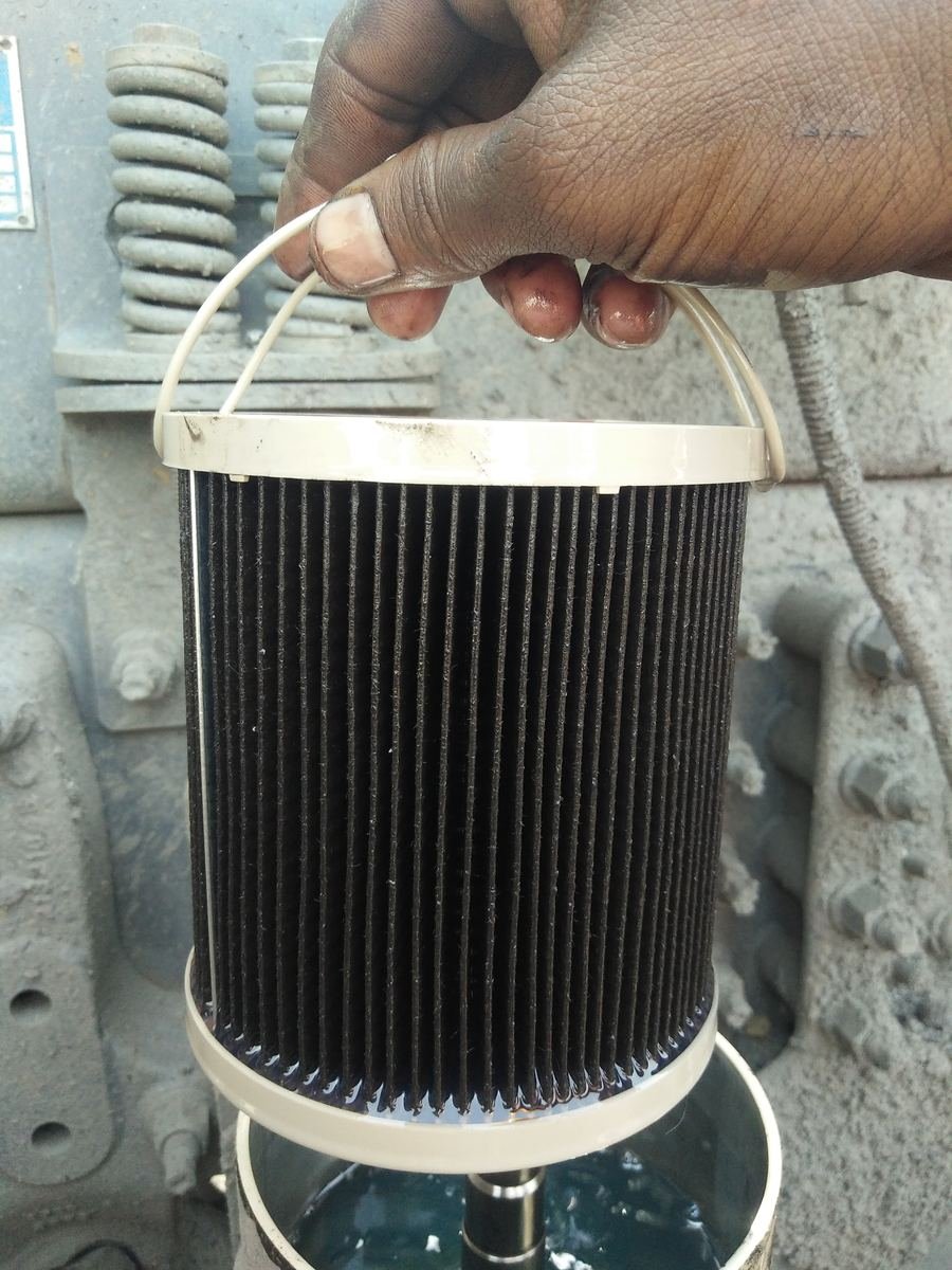 Fuel filter inspection